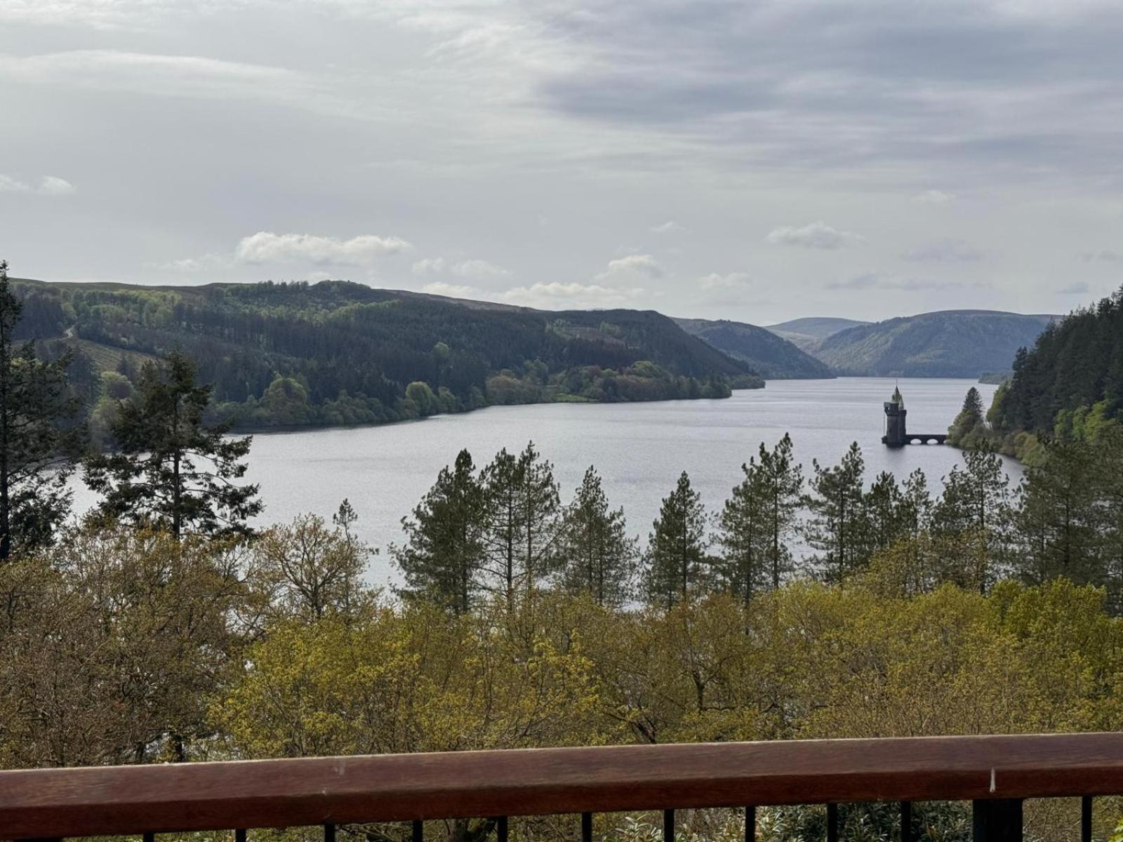 Bala Holiday Suites Екстериор снимка